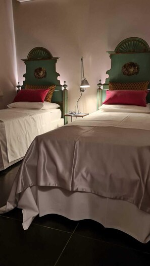 3 chambres, fer et planche à repasser, Wi-Fi gratuit, draps fournis