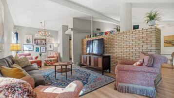 Smart TV, fireplace, video games, books