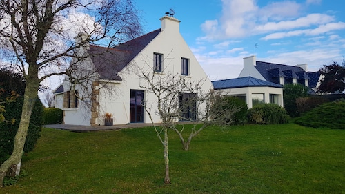 Jolie villa de vacances à 300m du port et de la grande plage d'Audierne