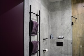 Business Apartment | Bathroom