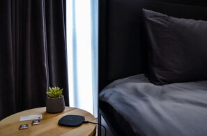 Business Apartment | Premium bedding, desk, blackout curtains, soundproofing - Kostjukowski brand-new apart-hotel (Lviv)