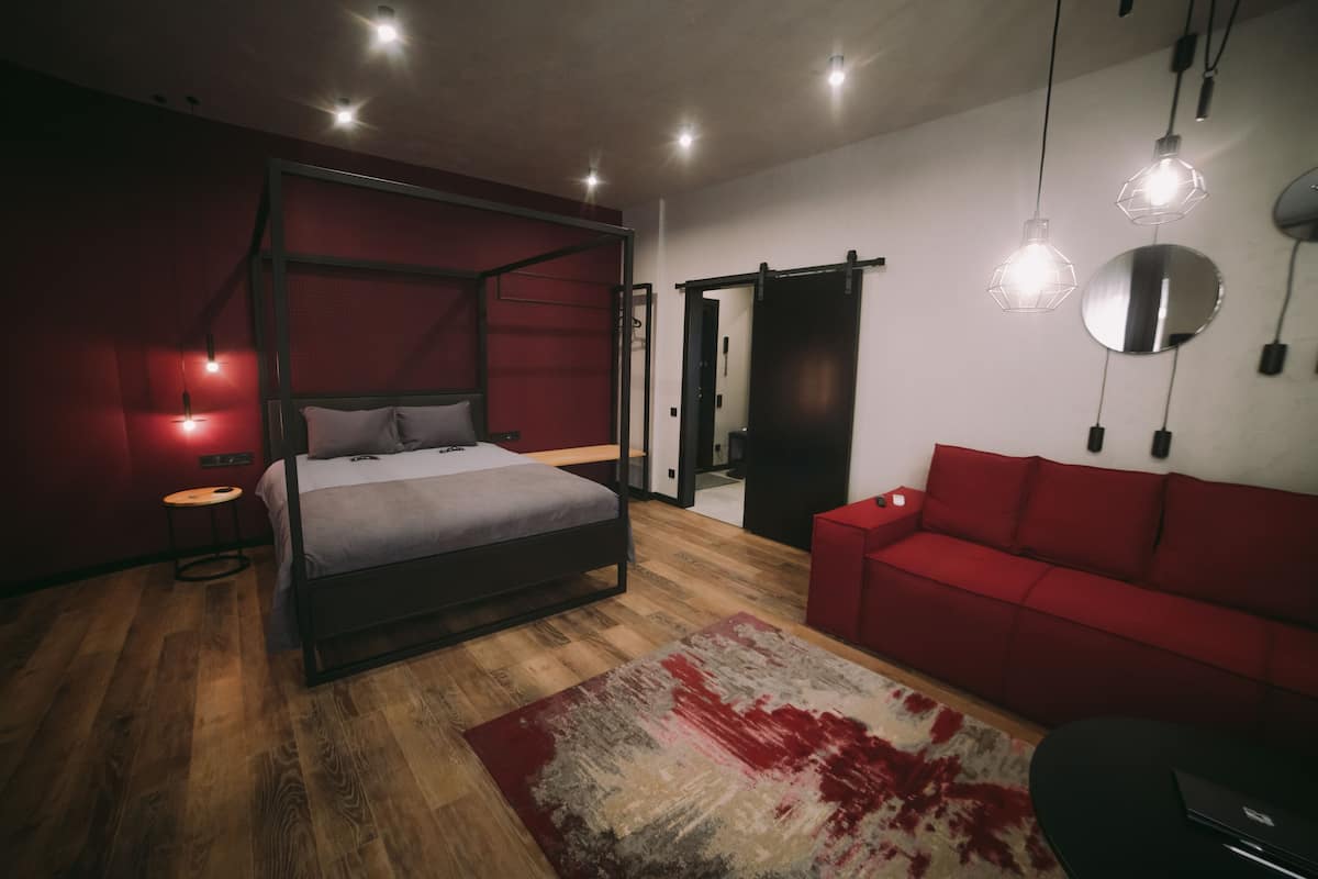 2 habitaciones, ropa de cama de alta calidad y escritorio