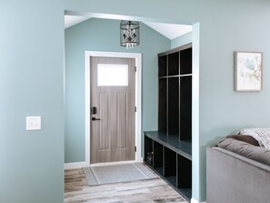 المنشأة من الداخل