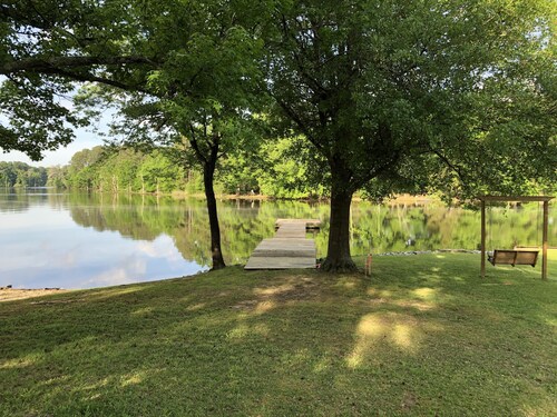 Private Lake House with Dock & Boat Ramp
