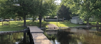 Private Lake House with Dock & Boat Ramp