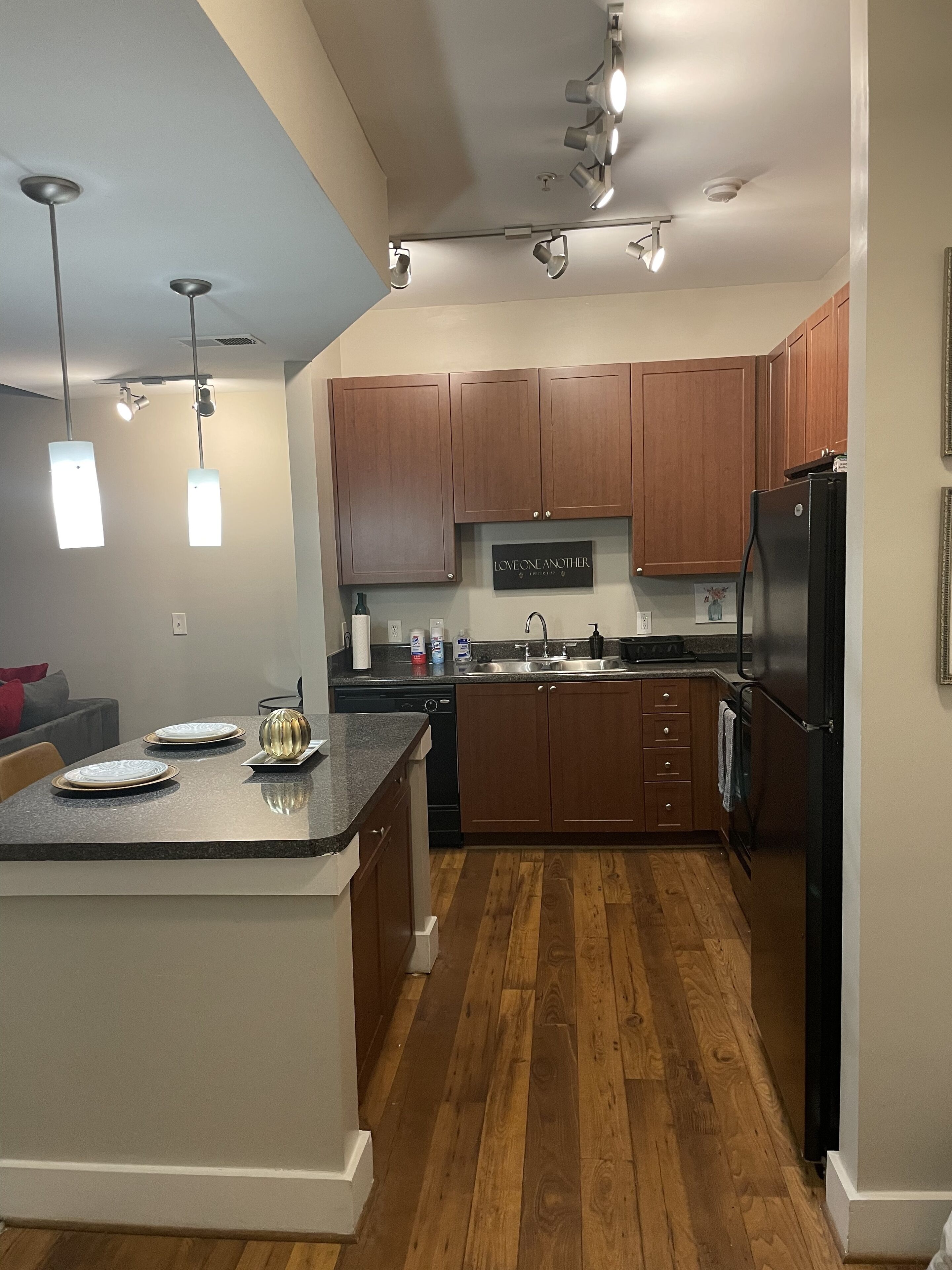 Luxury Lodging in upscale apartments