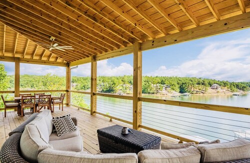 Lakefront Home with Waterfront Views from Every Room - 4.4 miles to The Barn