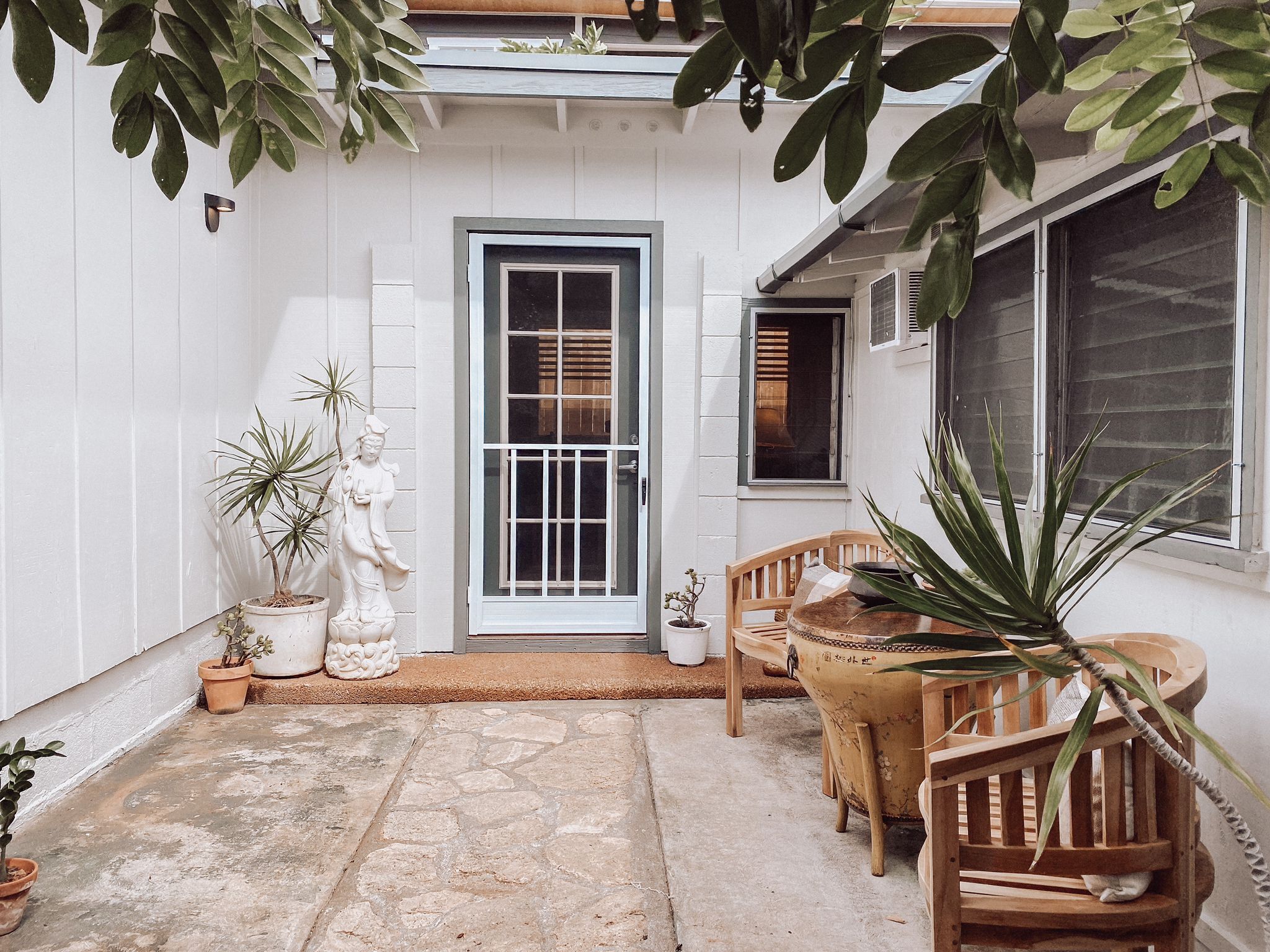 Immaculate Balinese Style Home, near Diamond Head