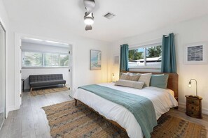 3 bedrooms, desk, iron/ironing board, travel cot