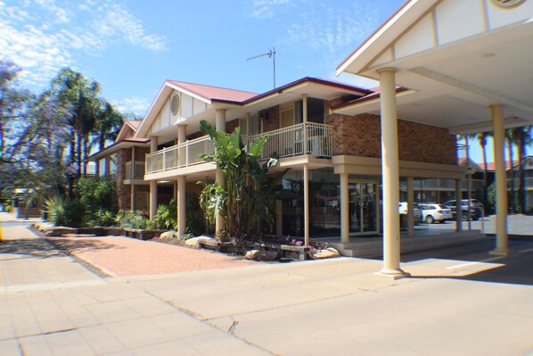 Front of property - The Oxley Motel (Dubbo)
