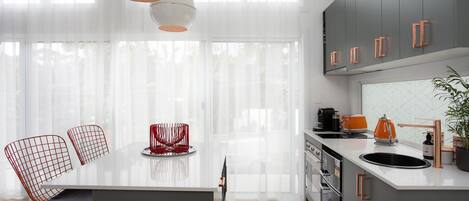 Fridge, microwave, oven, stovetop