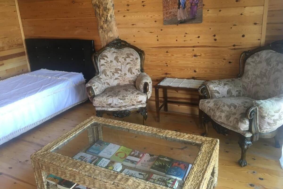 Traditional-Zimmer | Bügeleisen/Bügelbrett, kostenloses WLAN, individuell dekoriert
