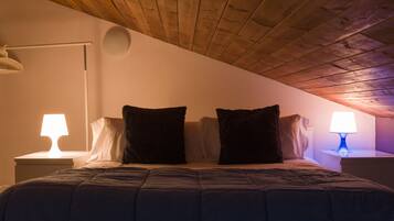 2 bedrooms, desk, iron/ironing board, travel crib