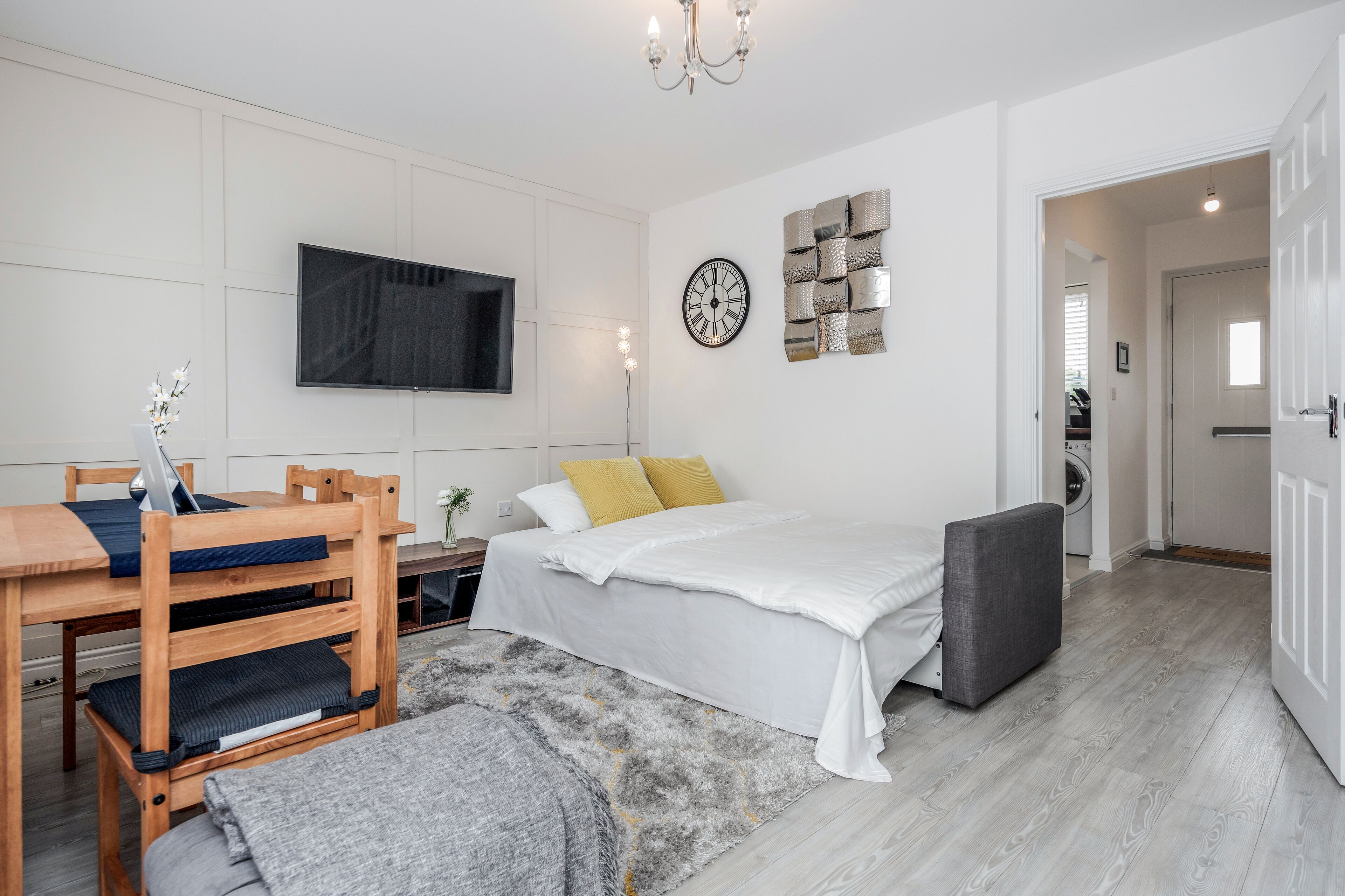 2 bedrooms, desk, iron/ironing board, free WiFi