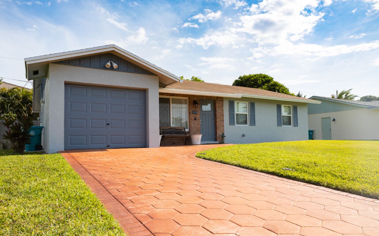 Beautifully Remodeled 3BR / 2 Bath Home close to Beach & Iconic