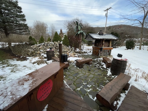 Rental House located TWO minutes walking distance to Ellicottville town!