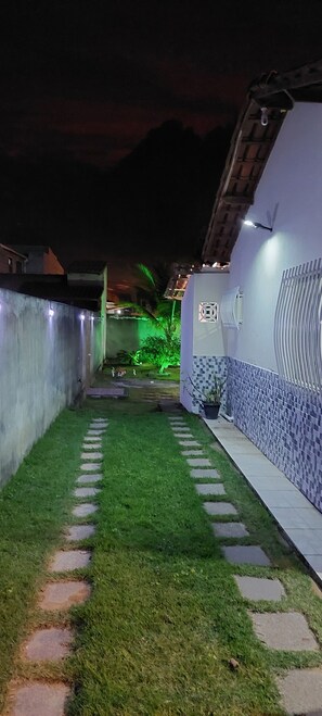 Property grounds - Holiday house with pool - Guriri (Guriri)