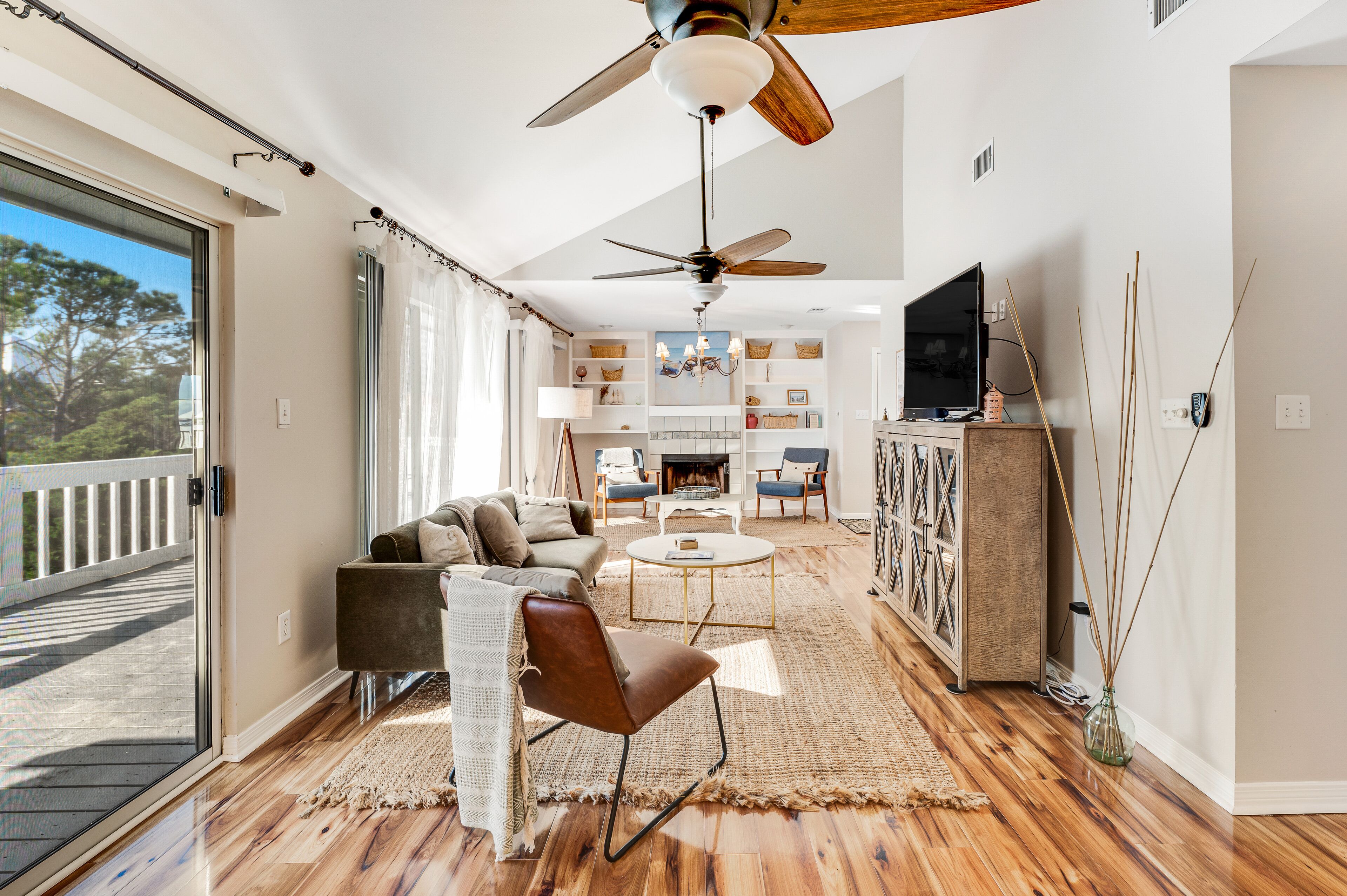 TV, fireplace, DVD player