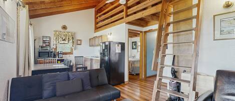 Televisión y chimenea