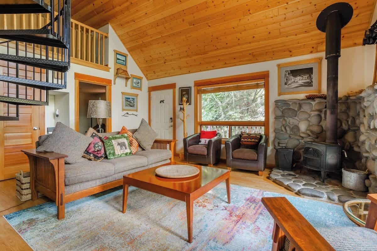 Smart TV, fireplace, offices