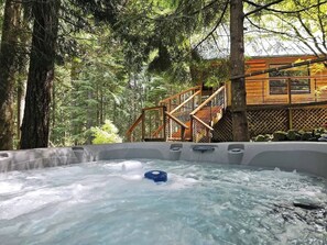 Outdoor spa tub - Chalet w/ River Access, Hot Tub, Game Room, Deck (Rhododendron)