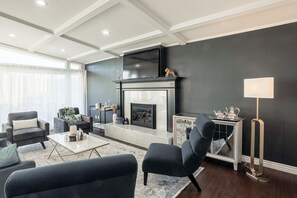 Interior - Stunning Views of the Okanagan Lake (West Kelowna)