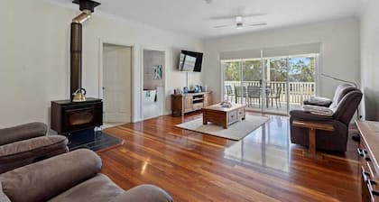 White Haven â Luxury Elegant Estate on 5 acres