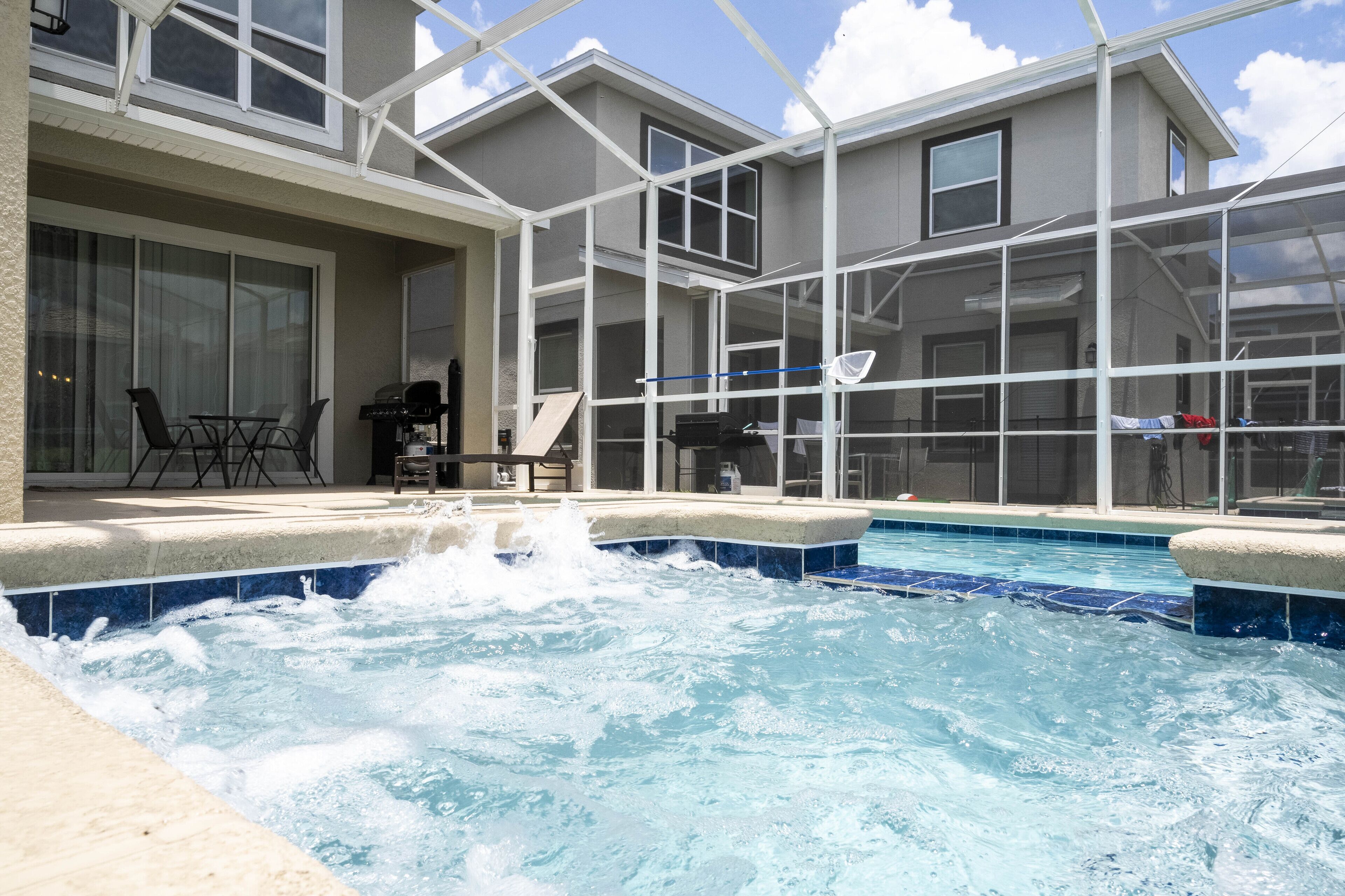 5BR Single-Family Luxury: Private Pool - Sleeps 15 - Champions Gate 664