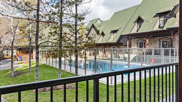 室外泳池、暖水池