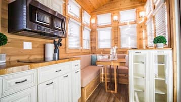 冰箱、微波炉、炉灶、茶具/咖啡用具