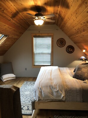 Cozy king bedroom