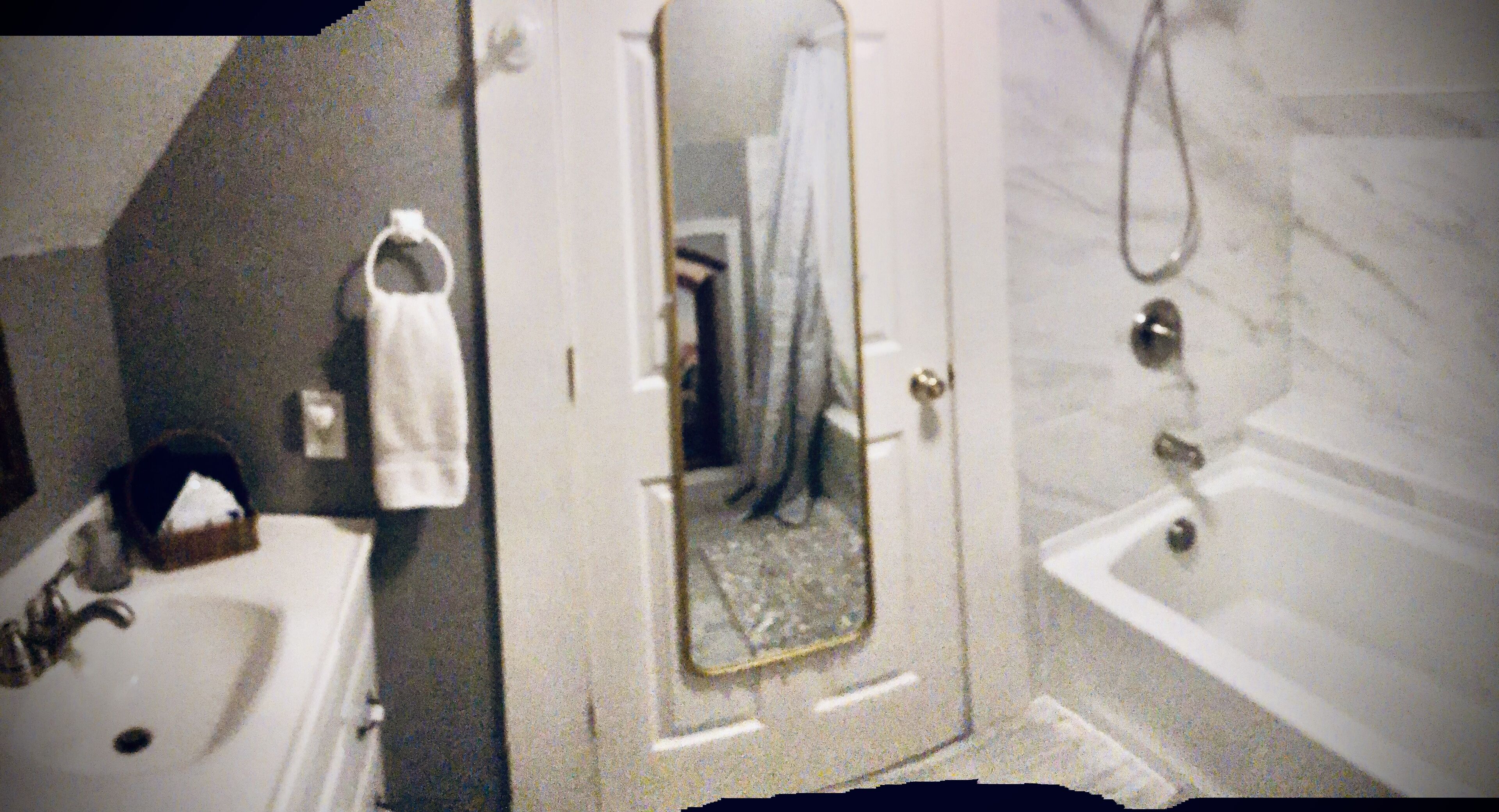 Een douche, een haardroger, handdoeken