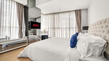 Apartment, 3 Bedrooms, City View | 3 bedrooms, premium bedding, individually furnished, desk
