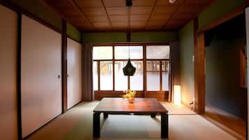 House, Non Smoking | 1 bedroom, free WiFi, bed sheets
