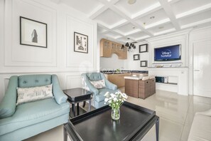 Apartment, 2 Bedrooms, Non Smoking, City View | Living area | 43-inch Smart TV with cable channels, TV, Netflix - PALAIS by Kozystay (Jakarta)