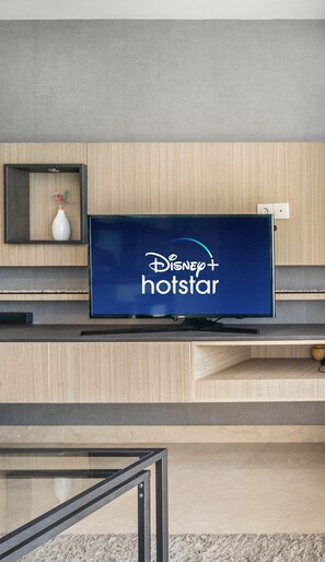 Apartment, 2 Bedrooms, Non Smoking, City View | Living area | 43-inch Smart TV with cable channels, TV, Netflix - QUARTER by Kozystay (Jakarta)