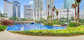 Outdoor pool - HAVEN by Kozystay (Jakarta)