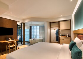 Palm Marvellous Double Bedroom | Premium bedding, minibar, in-room safe, individually furnished