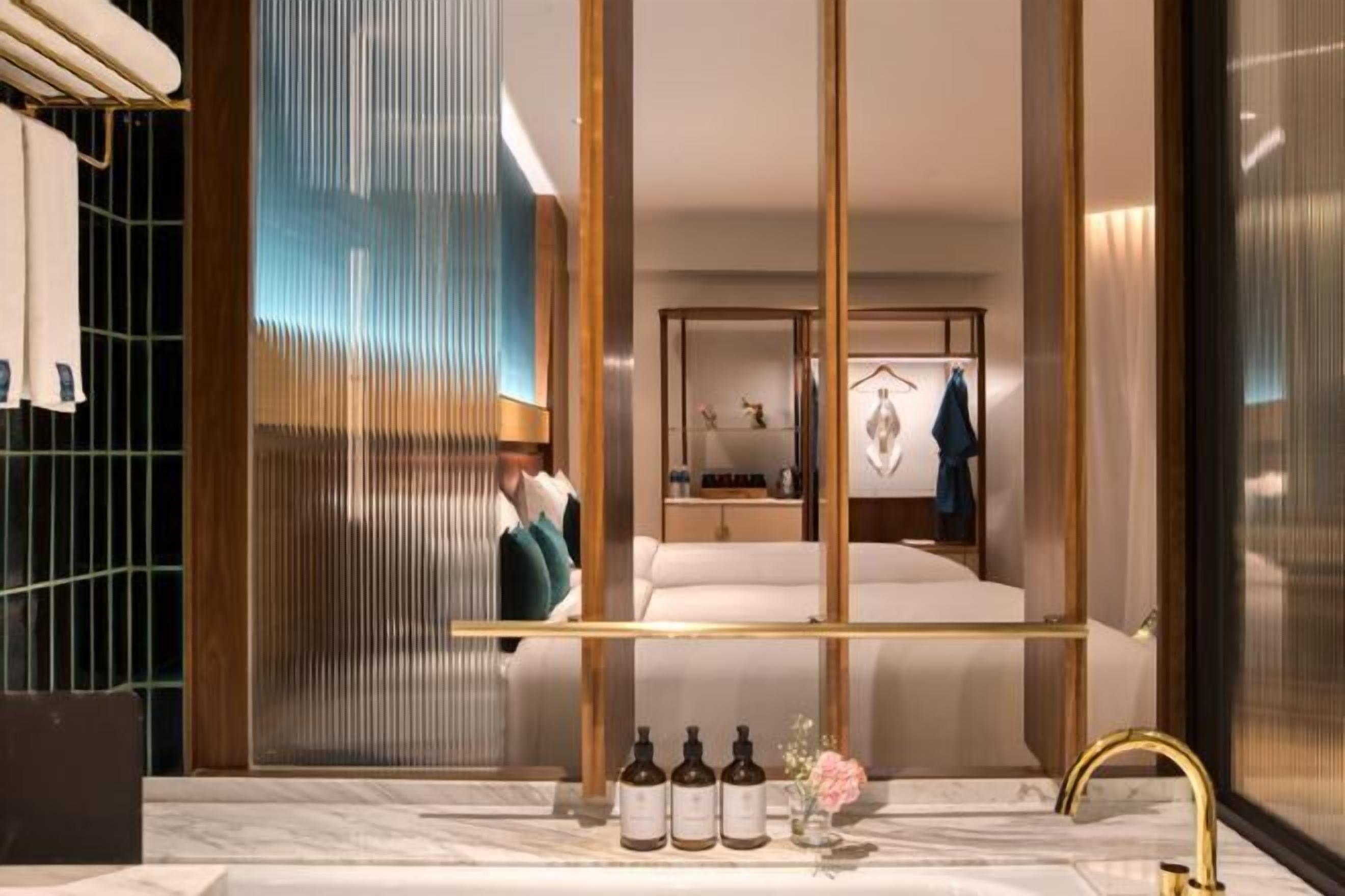 高級寢具、迷你吧、客房內保險箱、布置獨特