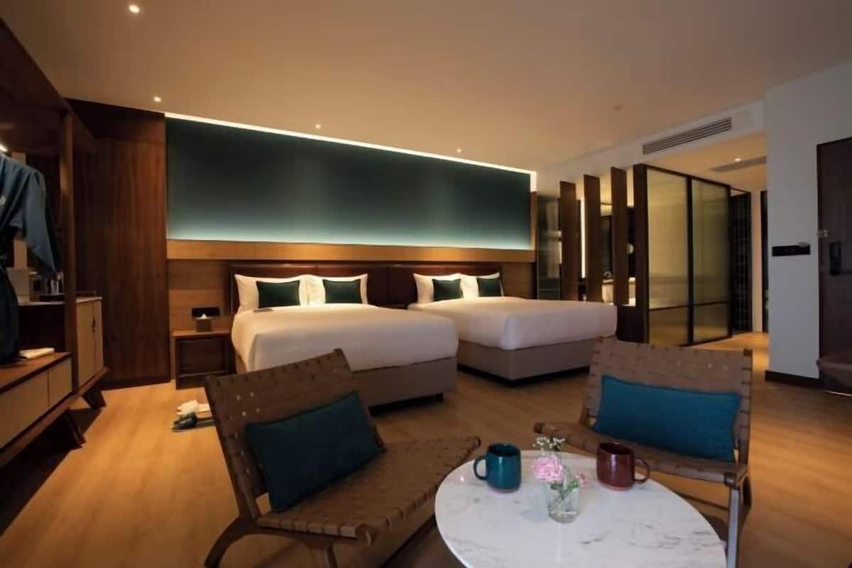 1 bedroom, premium bedding, minibar, in-room safe