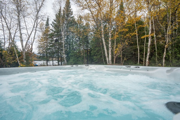 Bañera de hidromasaje exterior