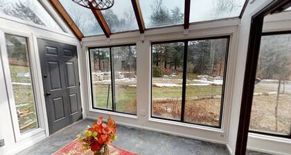 Winter Lore – 4BR Mountain Getaway w/ Hot Tub, Game Room & Pet-Friendly Vibes!