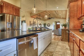 Fridge, microwave, dishwasher, coffee/tea maker