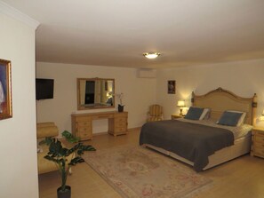 8 chambres, Wi-Fi, draps fournis