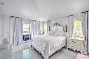 3 chambres, fer et planche à repasser, lit parapluie, accès Internet