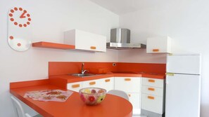 Fridge, microwave, oven