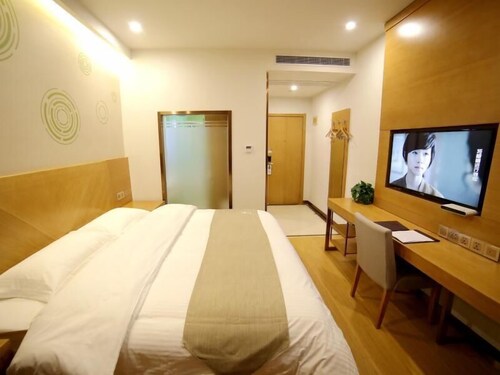 Greentree Inn Fuyang Development Zone Weisan Road Express Hotel