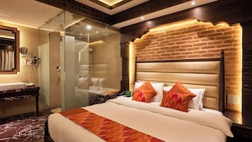 Minibar, desk, laptop workspace, soundproofing