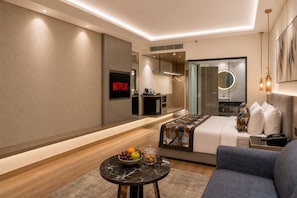 Club Double Room | Minibar, in-room safe, individually furnished, desk - Regenta Place Amritsar (Amritsar)