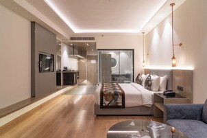 1 habitación, minibar y caja de seguridad en la habitación 